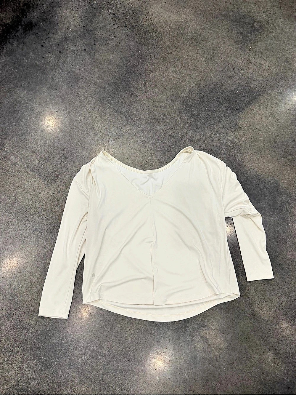 Lululemon Twist-Back Relaxed-Fit Long-Sleeve Shirt White